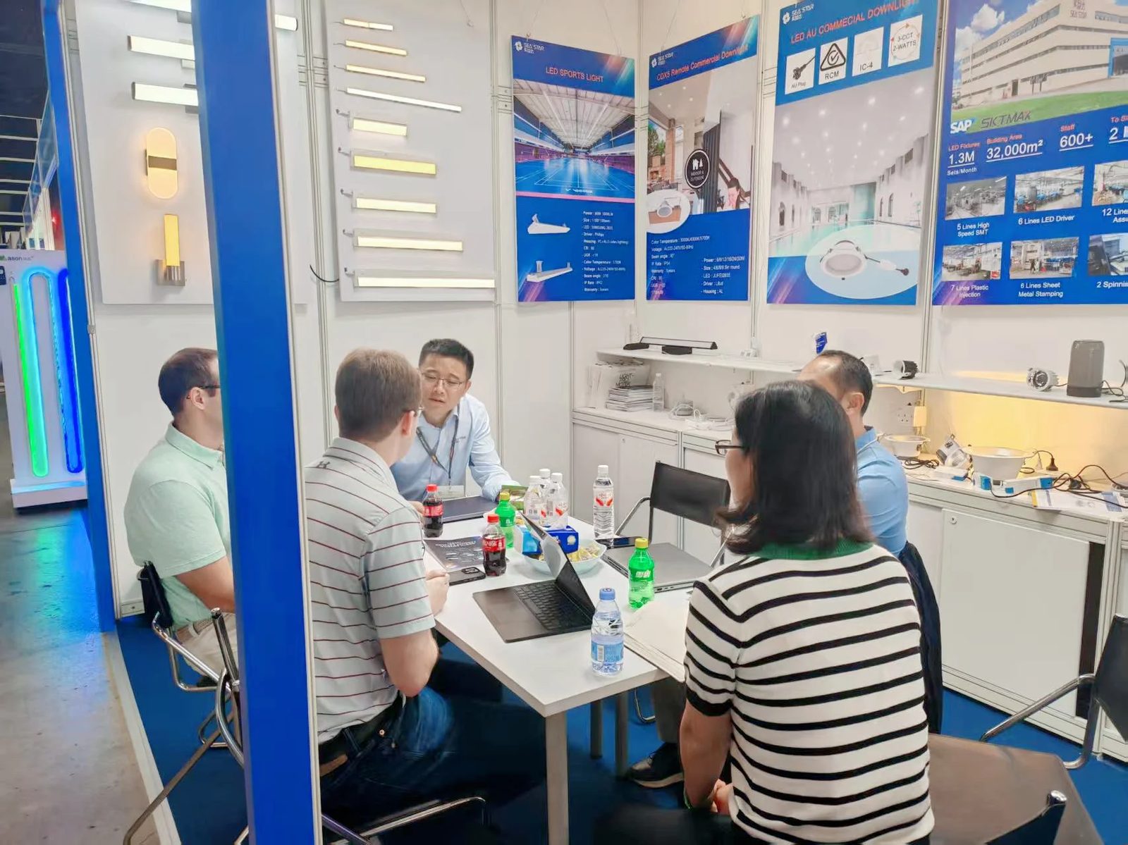 以光为引 | Sea Star 亮相香港国际秋季灯饰展