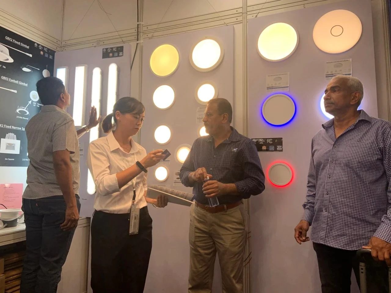 实益达照明亮相 2023 香港国际秋季灯饰展
